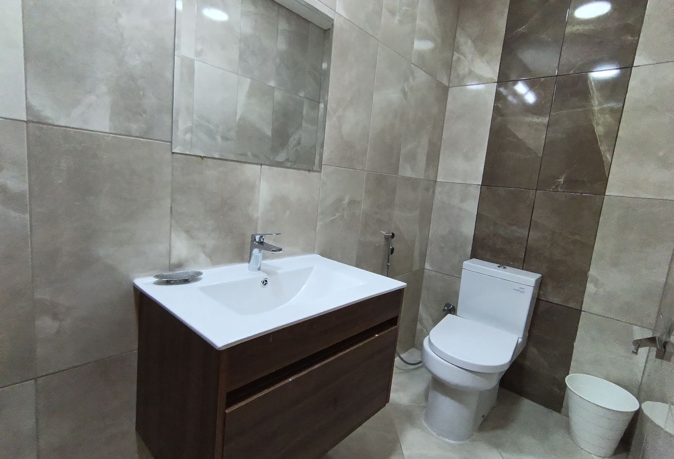 Spacious 2bhk furnished only in 7000 limited time. thumbnail 11
