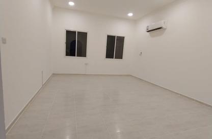 Villa - Studio - 1 for rent in Ammar Bin Yasser Street - Al Aziziyah - Doha
