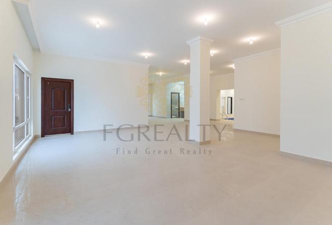 53621009 - Property Image 3