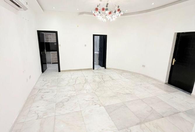 1030006 - Property Image 2