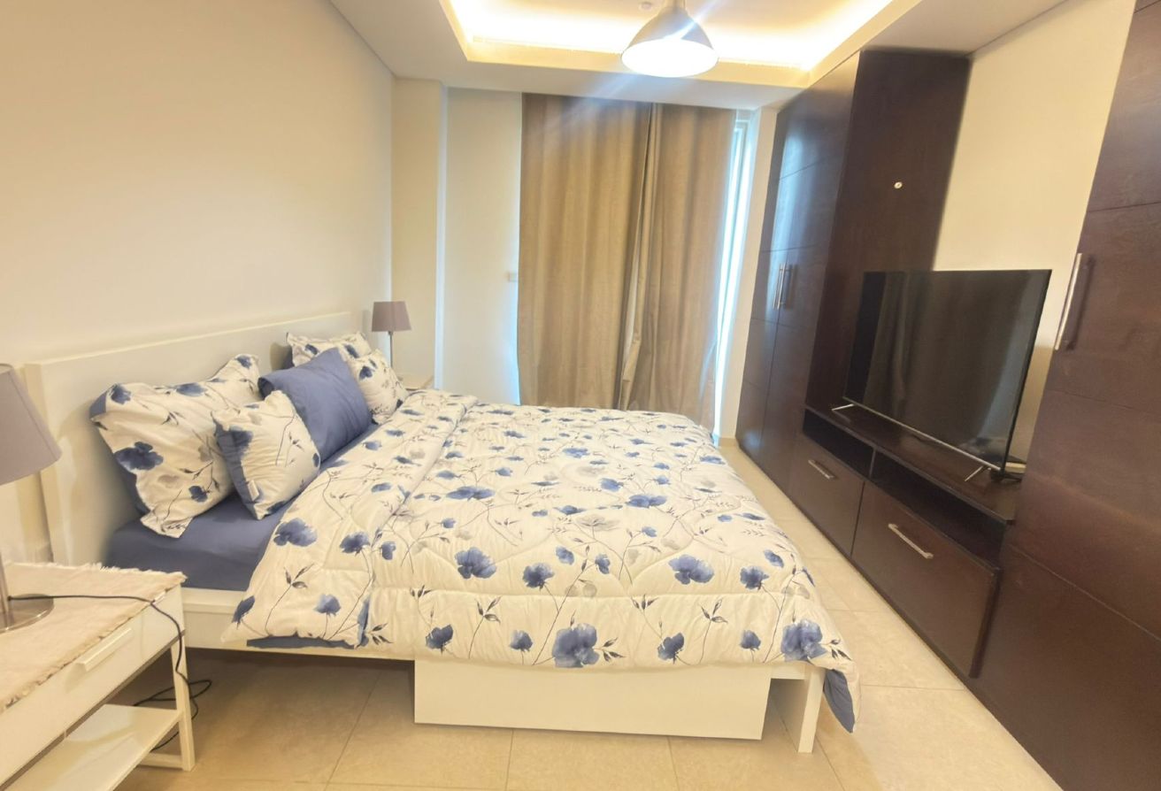 LUXURIOUS STUDIO SEA VIEW BALCONY HIGH FLOOR VIVA thumbnail 9