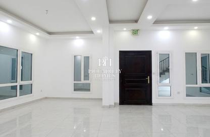Villa - 5 - 6 for rent in Al Kheesa - Al Kheesa - Umm Salal Mohammed