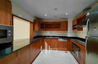 Apartment - 1 Bedroom - 2 Bathrooms for rent in East Porto Drive - Porto Arabia - The Pearl Island - Doha