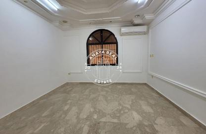 Villa - Studio - 1 Bathroom for rent in Al Aziziyah - Al Aziziyah - Doha Villa - Studio - 1 Bathroom for rent in Al Aziziyah - Al Aziziyah - Doha