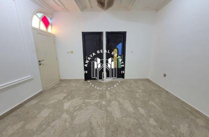 Villa - Studio - 1 Bathroom for rent in Al Aziziyah - Al Aziziyah - Doha