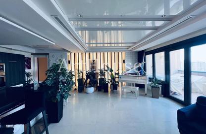Apartment - 3 Bedrooms - 4 Bathrooms for rent in East Porto Drive - Porto Arabia - The Pearl Island - Doha