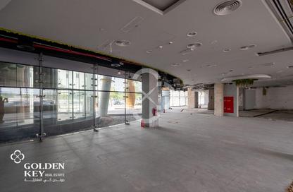 Show Room - Studio for rent in Marina Residences 195 - Marina District - Lusail