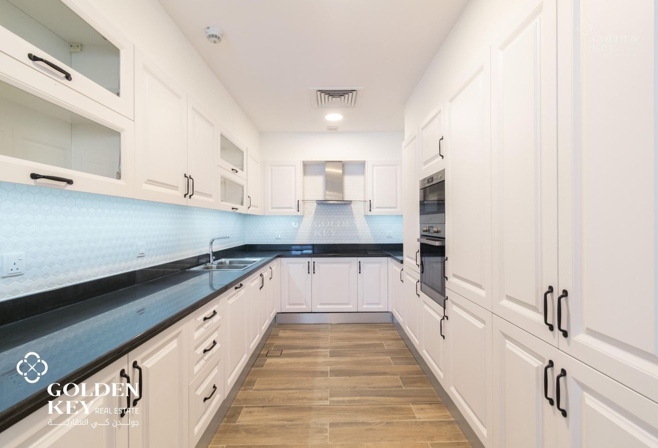 Ready FF - 3BR | Luxury Amenities | Bills Included