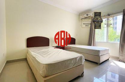Apartment - 2 Bedrooms - 3 Bathrooms for rent in Al Sadd Road - Al Sadd - Doha
