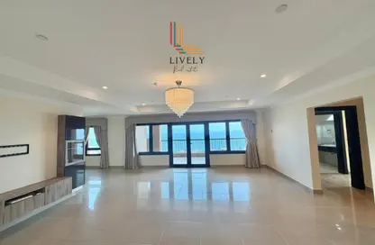 Apartment - 3 Bedrooms - 4 Bathrooms for rent in East Porto Drive - Porto Arabia - The Pearl Island - Doha