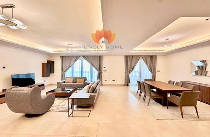 Apartment - 2 Bedrooms - 3 Bathrooms for rent in West Porto Drive - Porto Arabia - The Pearl Island - Doha