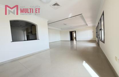 Apartment - 2 Bedrooms - 3 Bathrooms for rent in West Porto Drive - Porto Arabia - The Pearl Island - Doha