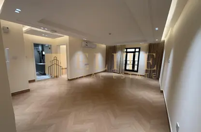 Apartment - 2 Bedrooms - 2 Bathrooms for rent in Al Nasr Street - Al Nasr - Doha