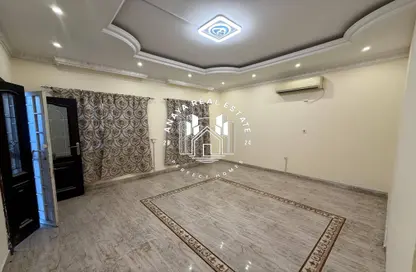Apartment - 3 Bedrooms - 2 Bathrooms for rent in Al Wukair - Al Wakra