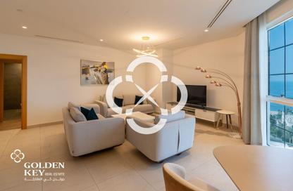 Apartment - 2 Bedrooms - 4 Bathrooms for rent in The Garden - Floresta Gardens - The Pearl Island - Doha