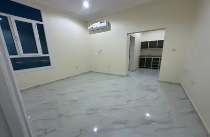 Apartment - Studio - 1 Bathroom for rent in West Bay - West Bay - Doha