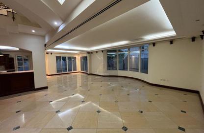 Villa - 4 Bedrooms - 5 Bathrooms for rent in West Bay Lagoon Villas - West Bay Lagoon - West Bay Lagoon - Doha