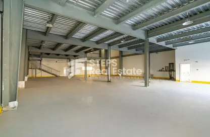 Warehouse - Studio - 1 Bathroom for rent in East Industrial Street - Birkat Al Awamer - Al Wakra