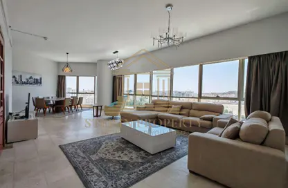 Apartment - 2 Bedrooms - 4 Bathrooms for rent in Al Sadd Road - Al Sadd - Doha