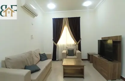 Apartment - 1 Bedroom - 1 Bathroom for rent in Umm Ghuwalina - Umm Ghuwailina - Doha