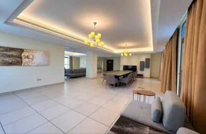Penthouse - 5 Bedrooms - 7 Bathrooms for rent in West Bay Tower - West Bay - West Bay - Doha