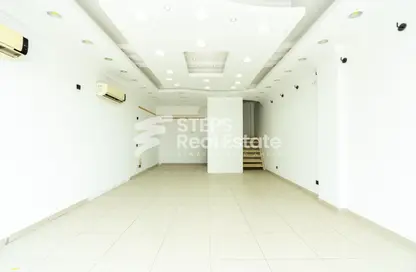 Shop - Studio - 1 Bathroom for rent in Muaither Area - Al Rayyan - Doha