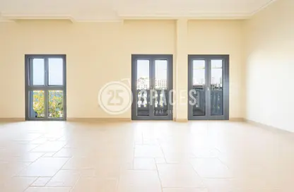 Apartment - 3 Bedrooms - 4 Bathrooms for rent in Carnaval - Qanat Quartier - The Pearl Island - Doha