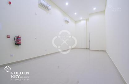 Shop - Studio - 2 for rent in Street 871 - Al Duhail South - Al Duhail - Doha
