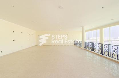 Warehouse - Studio for rent in East Industrial Street - Birkat Al Awamer - Al Wakra