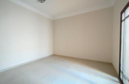 Apartment - 2 Bedrooms - 2 Bathrooms for rent in Asim Bin Omar Street - Al Mansoura - Doha