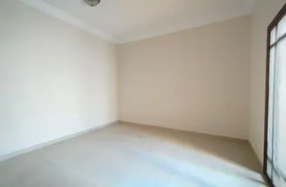 Apartment - 2 Bedrooms - 2 Bathrooms for rent in Asim Bin Omar Street - Al Mansoura - Doha
