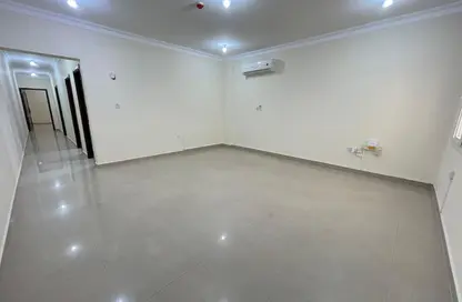 Apartment - 2 Bedrooms - 3 Bathrooms for rent in OqbaBin Nafie Steet - Old Airport Road - Doha