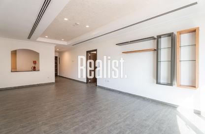 Apartment - 1 Bedroom - 2 Bathrooms for rent in East Porto Drive - Porto Arabia - The Pearl Island - Doha