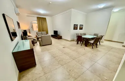 شقة - 3 غرف نوم - 3 حمامات للايجار في شارع النصر - النصر - الدوحة