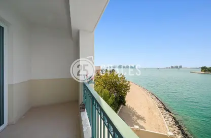Apartment - 2 Bedrooms - 3 Bathrooms for rent in Viva East - Viva Bahriyah - The Pearl Island - Doha