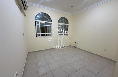 Apartment - 1 Bedroom - 1 Bathroom for rent in New Salata - Salata - Doha
