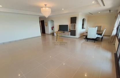 Apartment - 3 Bedrooms - 4 Bathrooms for sale in West Porto Drive - Porto Arabia - The Pearl Island - Doha