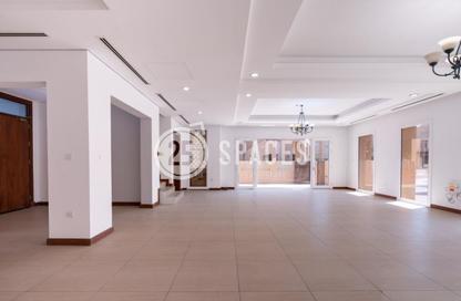 Villa - 4 Bedrooms - 5 Bathrooms for rent in West Bay Lagoon Villas - West Bay Lagoon - West Bay Lagoon - Doha