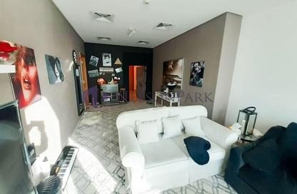 Apartment - 1 Bedroom - 2 Bathrooms for rent in Zig Zag Tower B - Zig Zag Towers - West Bay - Doha