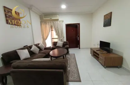 Apartment - 1 Bedroom - 1 Bathroom for rent in Umm Ghwailina Comm - Umm Ghuwalina - Umm Ghuwailina - Doha