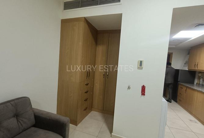61788217 - Property Image 3