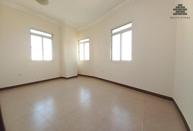 57301960 - Property Image 2