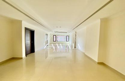 Apartment - 1 Bedroom - 2 Bathrooms for rent in West Porto Drive - Porto Arabia - The Pearl Island - Doha