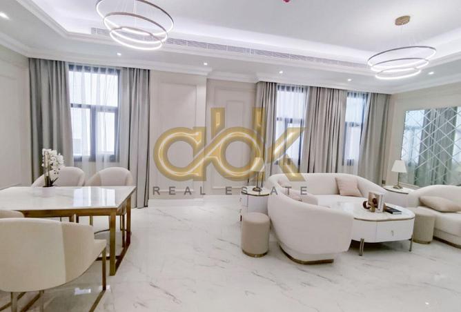 54008104 - Property Image 3