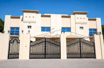فيلا - 4 - 4 للايجار في شارع المطار القديم - طريق المطار القديم - الدوحة