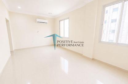 Apartment - 2 Bedrooms - 2 Bathrooms for rent in Umm Ghuwalina - Umm Ghuwailina - Doha Apartment - 2 Bedrooms - 2 Bathrooms for rent in Umm Ghuwalina - Umm Ghuwailina - Doha
