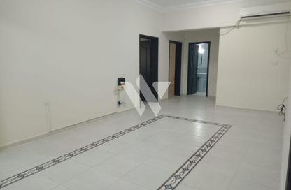 Apartment - 2 Bedrooms - 2 Bathrooms for rent in Anas Street - Fereej Bin Mahmoud North - Fereej Bin Mahmoud - Doha