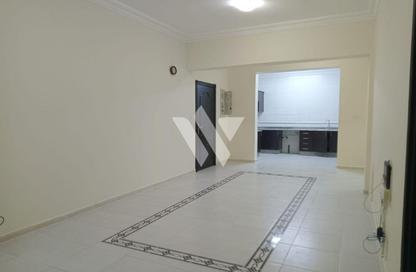 Apartment - 2 Bedrooms - 2 Bathrooms for rent in Anas Street - Fereej Bin Mahmoud North - Fereej Bin Mahmoud - Doha