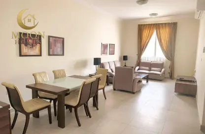 شقة - 2 غرف نوم - 2 حمامات للايجار في شارع النصر - النصر - الدوحة