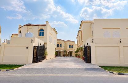 مجمع سكني - 3 - 3 للبيع في منطقة مويثر - الريان - الدوحة